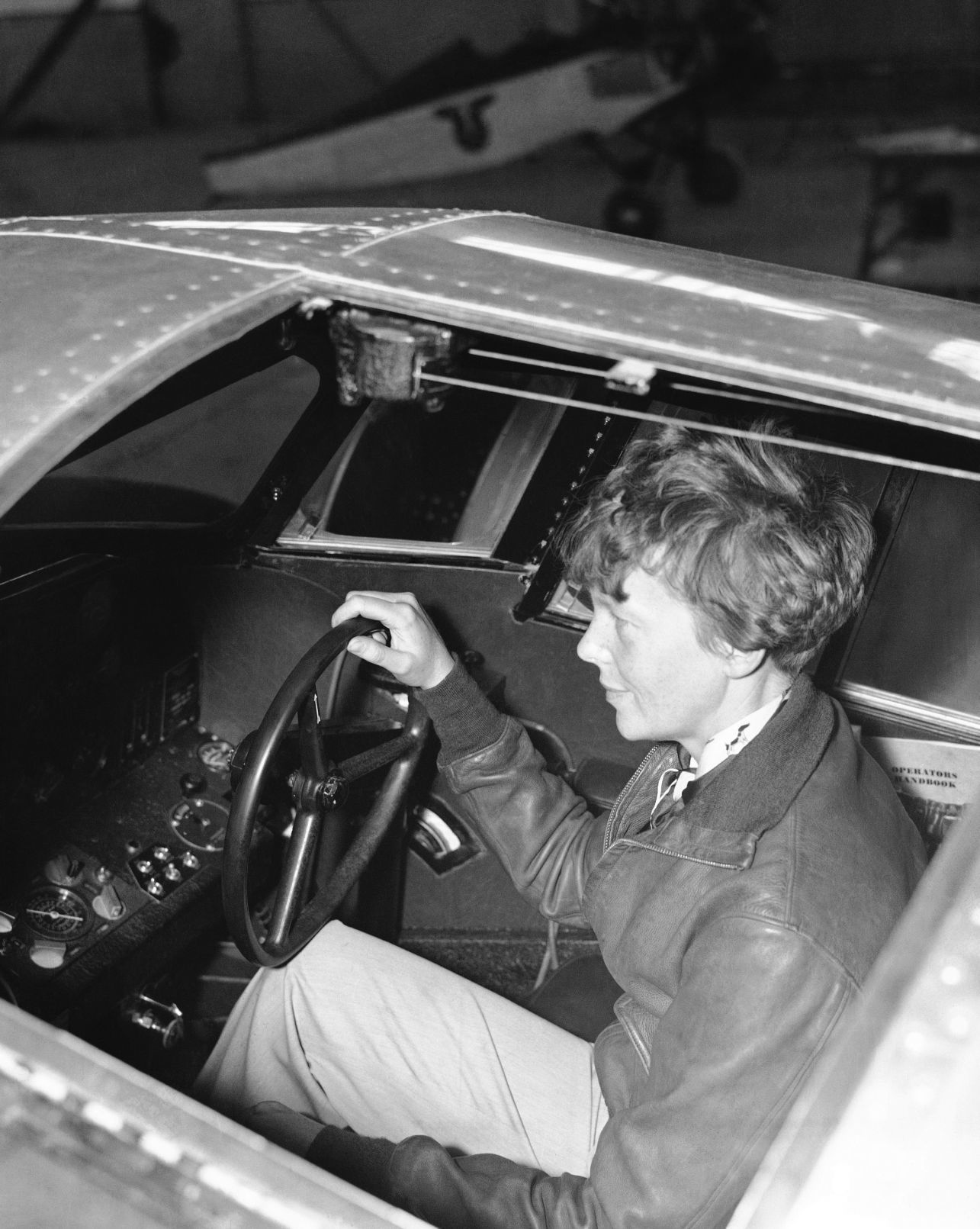 1936: Amelia Earhart